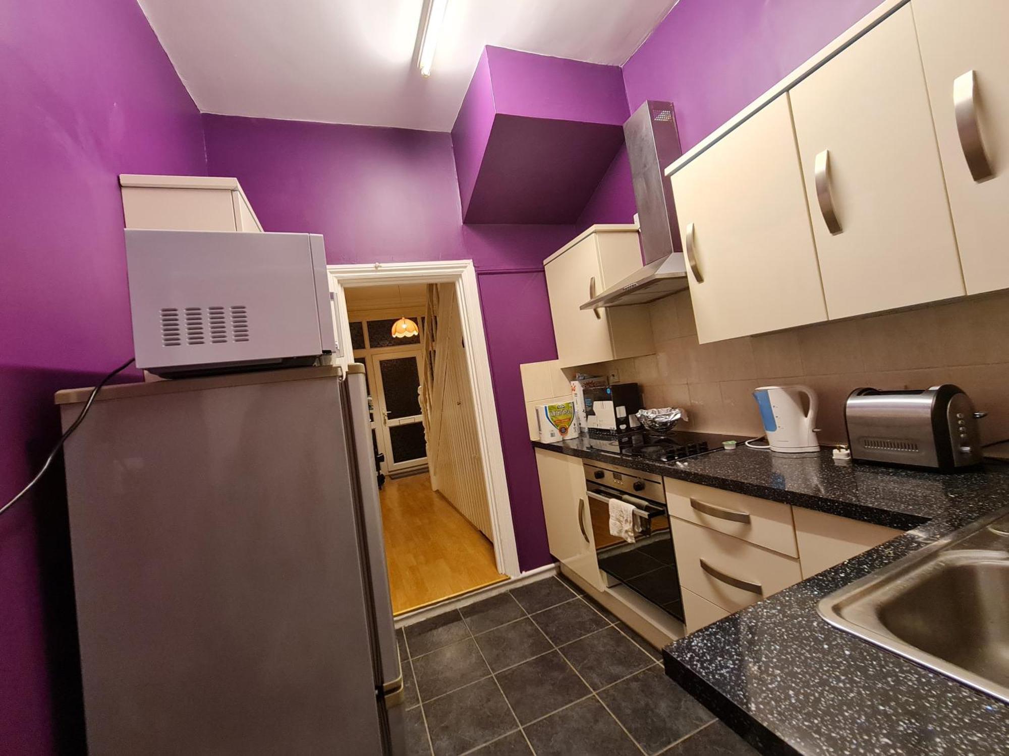 House-sleeps4-parking-garden Londra
